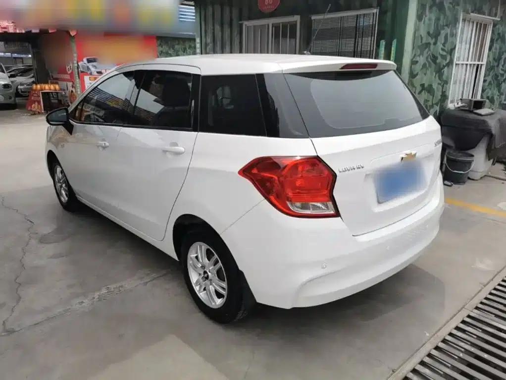 Chevrolet Aveo RV 2016 1.5L Automatic Comfortline Edition — миниатюра 5