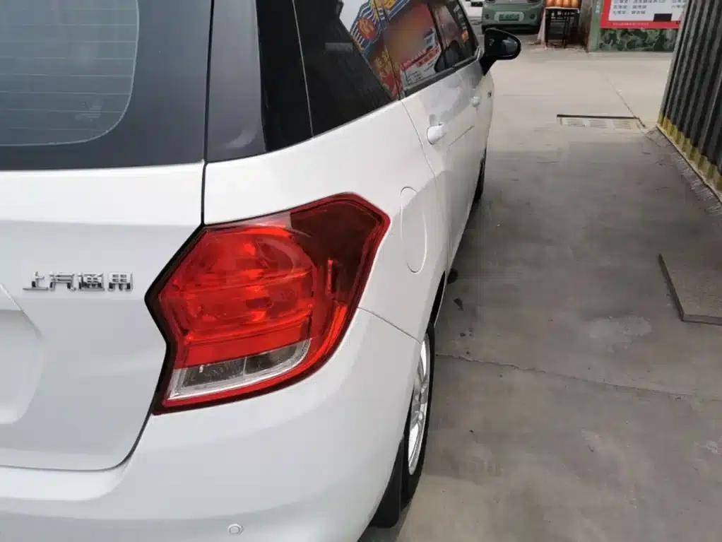 Chevrolet Aveo RV 2016 1.5L Automatic Comfortline Edition — миниатюра 8
