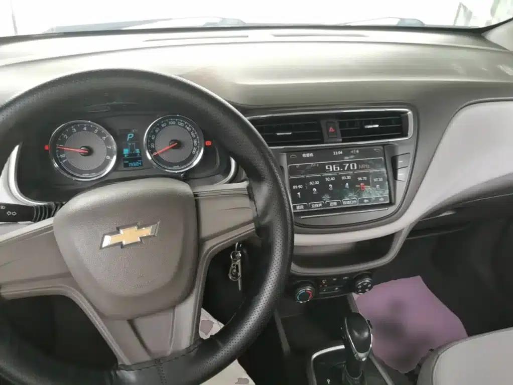 Chevrolet Aveo RV 2016 1.5L Automatic Comfortline Edition — миниатюра 10