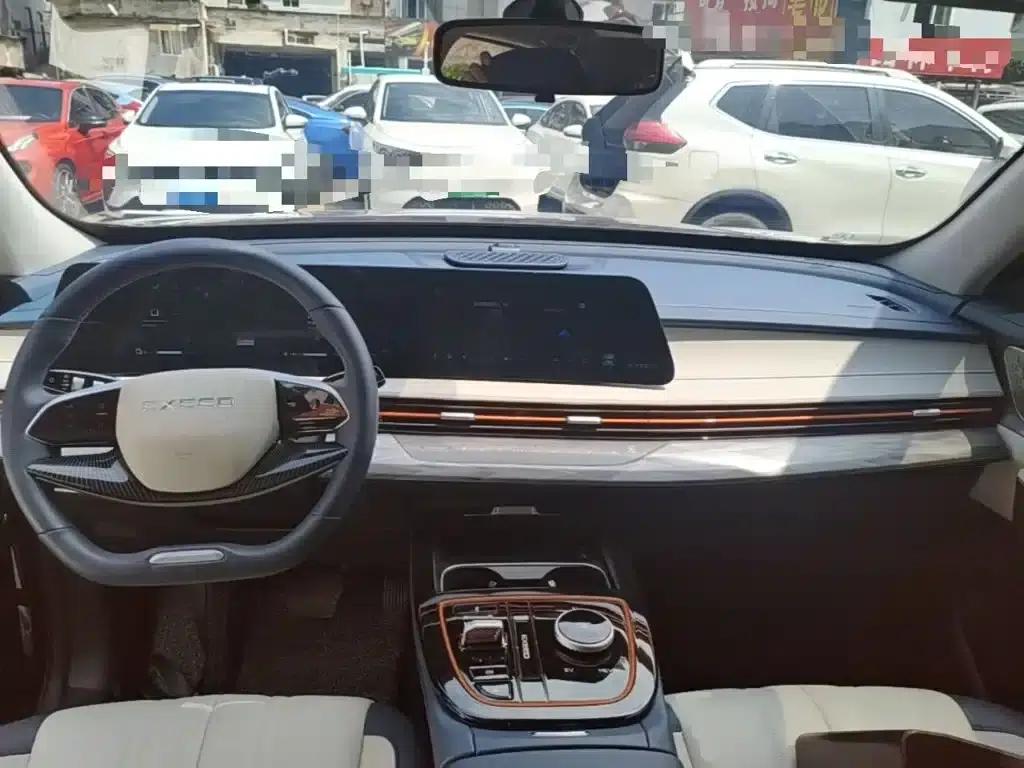 Exeed C-DM 2024 C-DM 1.5TCI 105KM Land Cruiser Edition — миниатюра 10