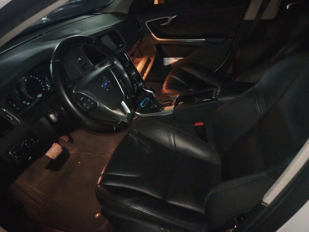 Volvo S60 New Energy 2015 S60L E-Drive Hybrid T6 Smart Drive Edition — миниатюра 15