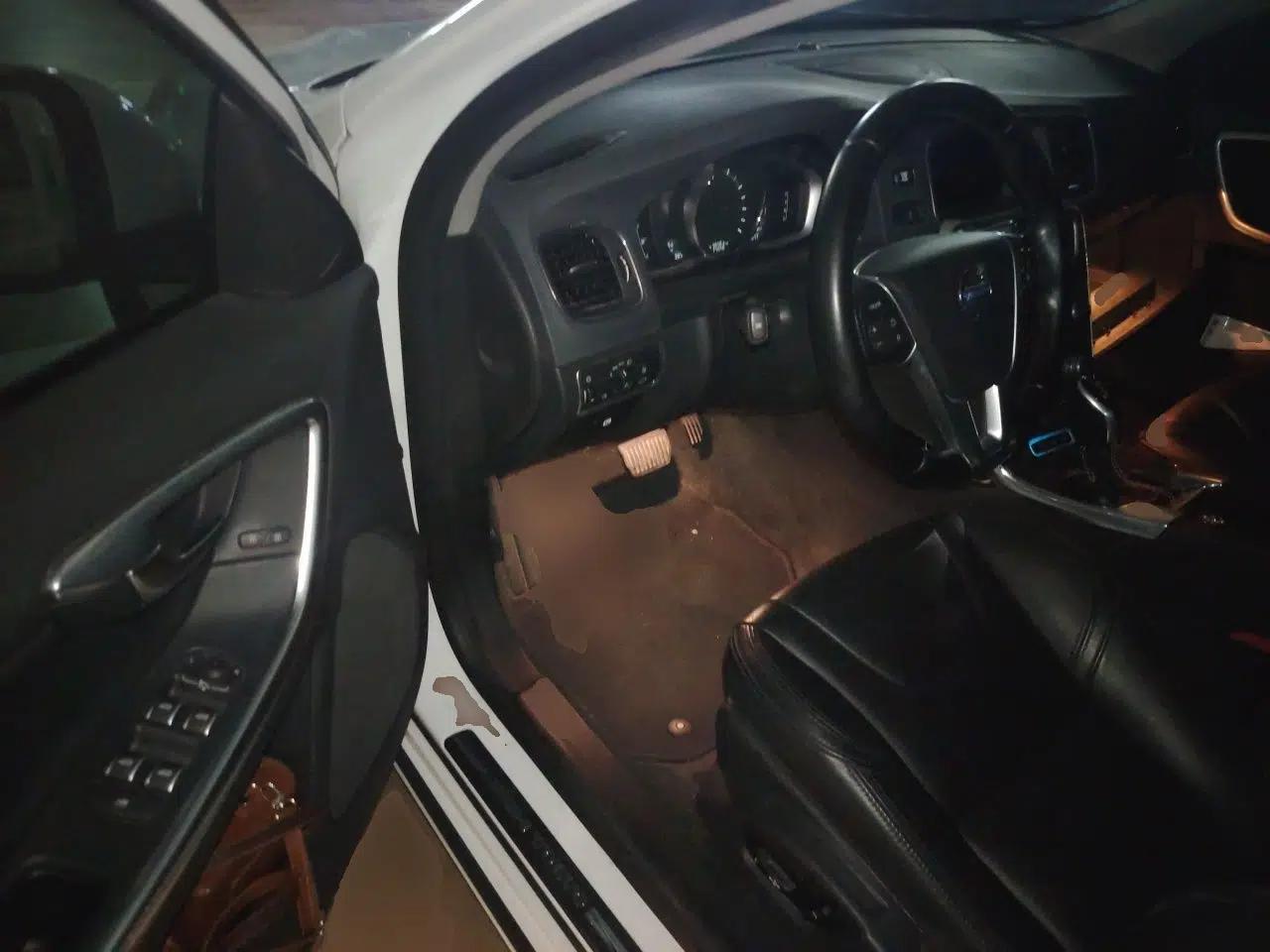 Volvo S60 New Energy 2015 S60L E-Drive Hybrid T6 Smart Drive Edition — миниатюра 16