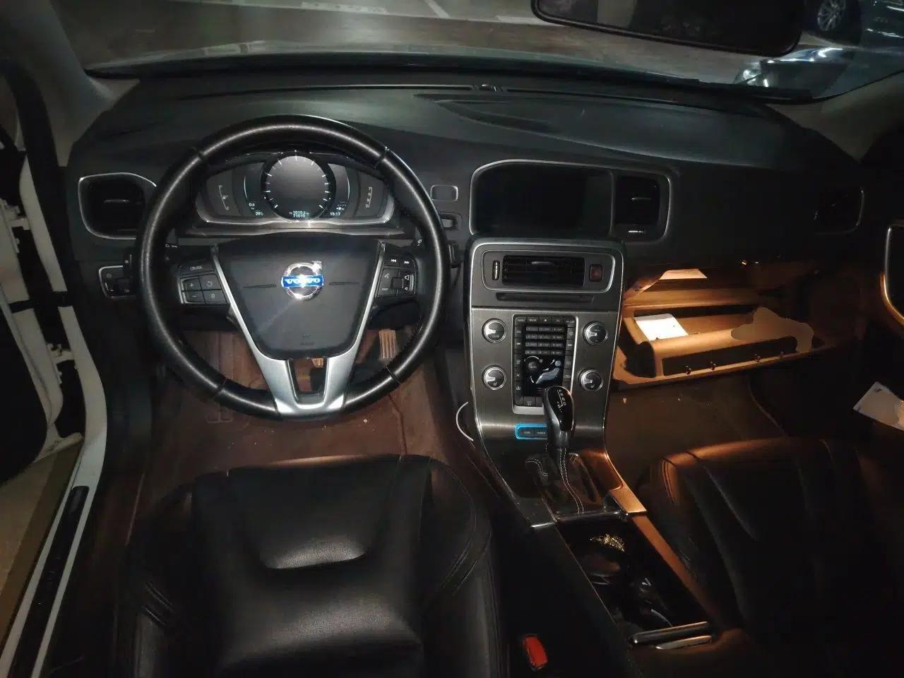 Volvo S60 New Energy 2015 S60L E-Drive Hybrid T6 Smart Drive Edition — миниатюра 9