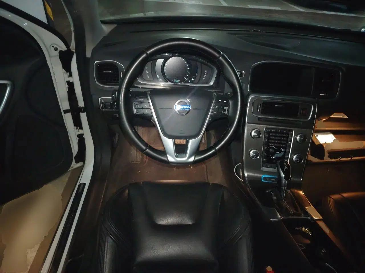 Volvo S60 New Energy 2015 S60L E-Drive Hybrid T6 Smart Drive Edition — миниатюра 10