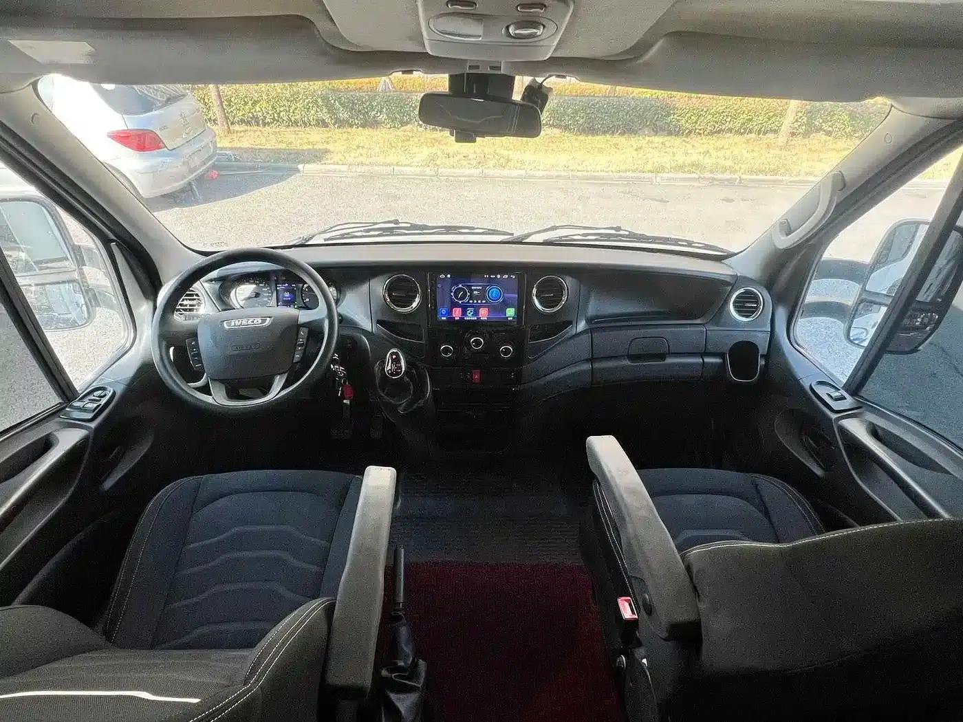 Iveco Daily 2021 3.0T Automatic Professional Chassis 6-ton Extended Wheelbase Double Cab Chassis F1C — миниатюра 17