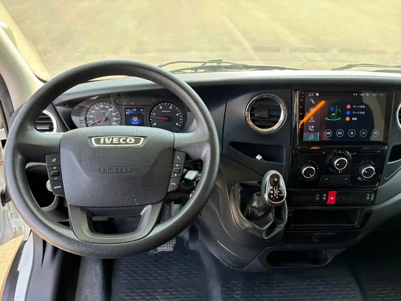 Iveco Daily 2021 3.0T Automatic Professional Chassis 6-ton Extended Wheelbase Double Cab Chassis F1C — миниатюра 19