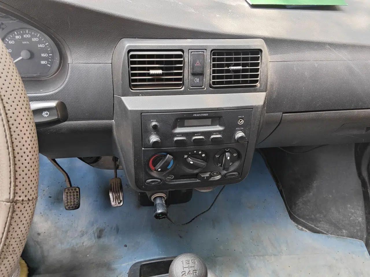 Wuling Rongguang Small Truck 2012 1.2L Single-Row Basic Version LAQ — миниатюра 13