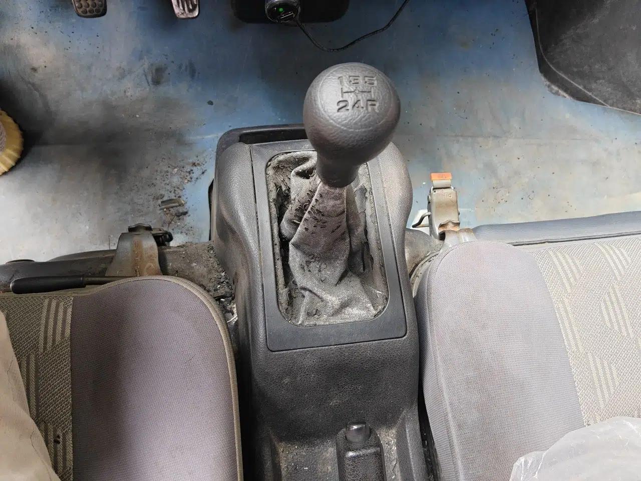 Wuling Rongguang Small Truck 2012 1.2L Single-Row Basic Version LAQ — миниатюра 14