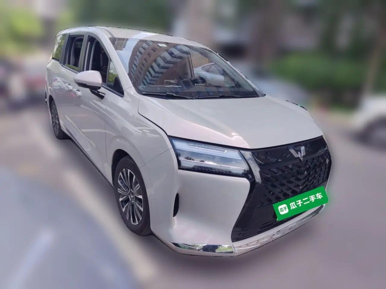 Wuling Starlight 730 2025 Model Plug-in Hybrid 125km Luxury Edition — миниатюра 3