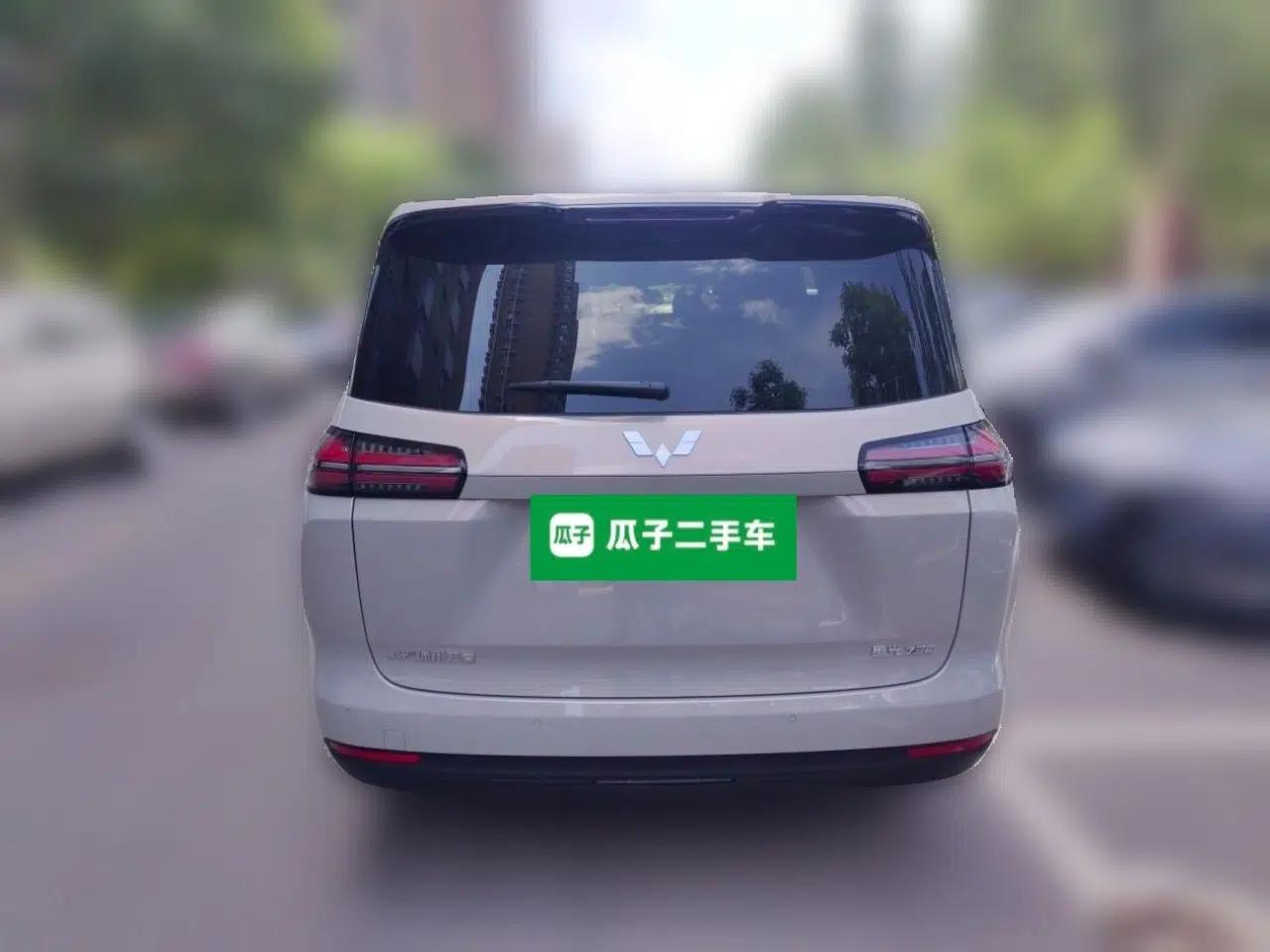 Wuling Starlight 730 2025 Model Plug-in Hybrid 125km Luxury Edition — миниатюра 5
