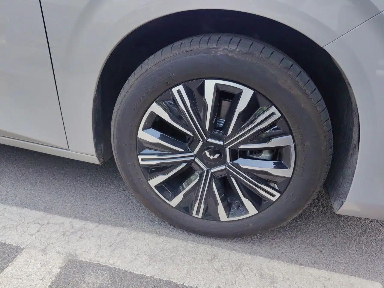 Wuling Starlight 730 2025 Model Plug-in Hybrid 125km Luxury Edition — миниатюра 8
