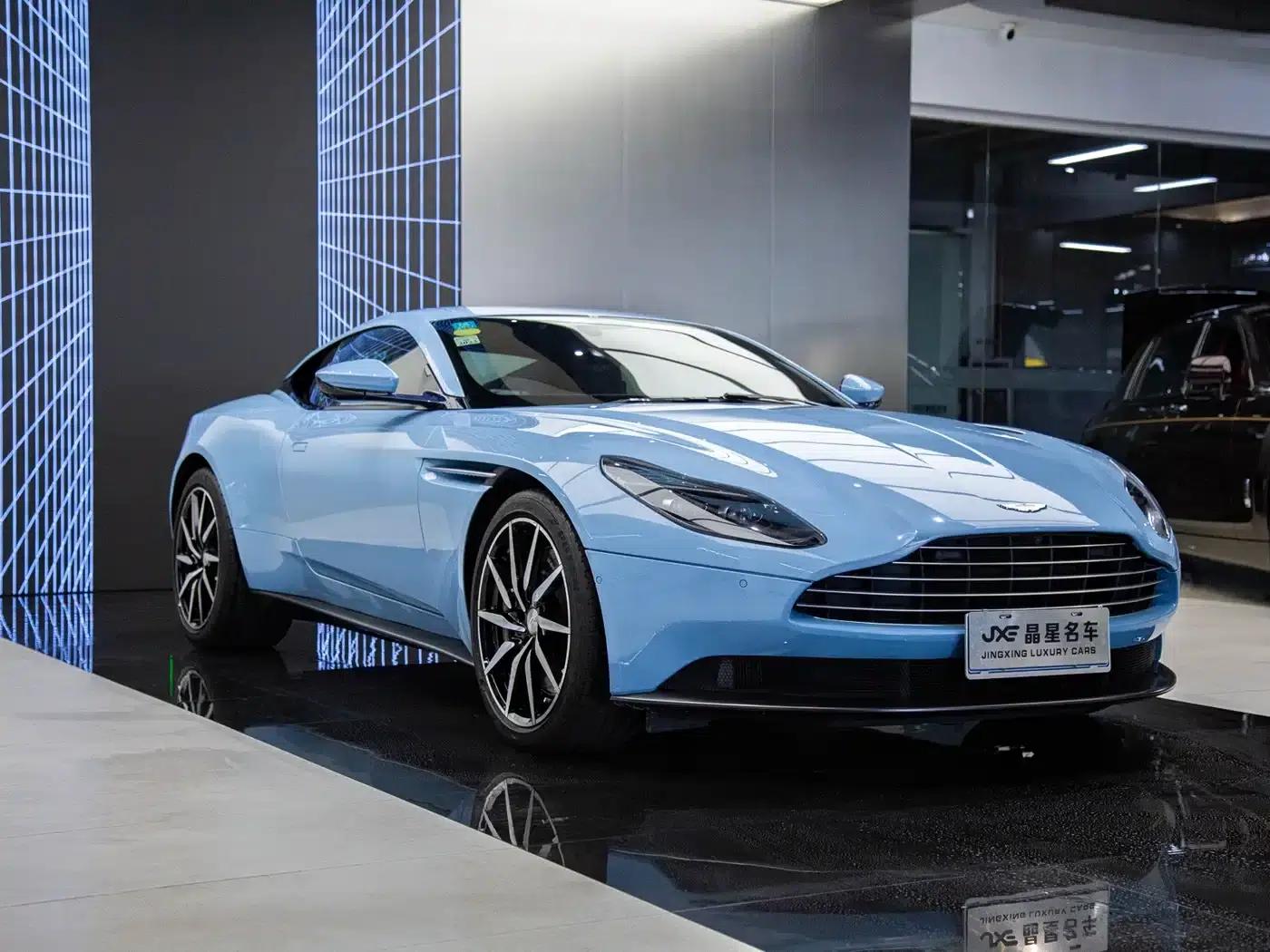Aston Martin DB11 2019 4.0T V8 Coupe — миниатюра 3