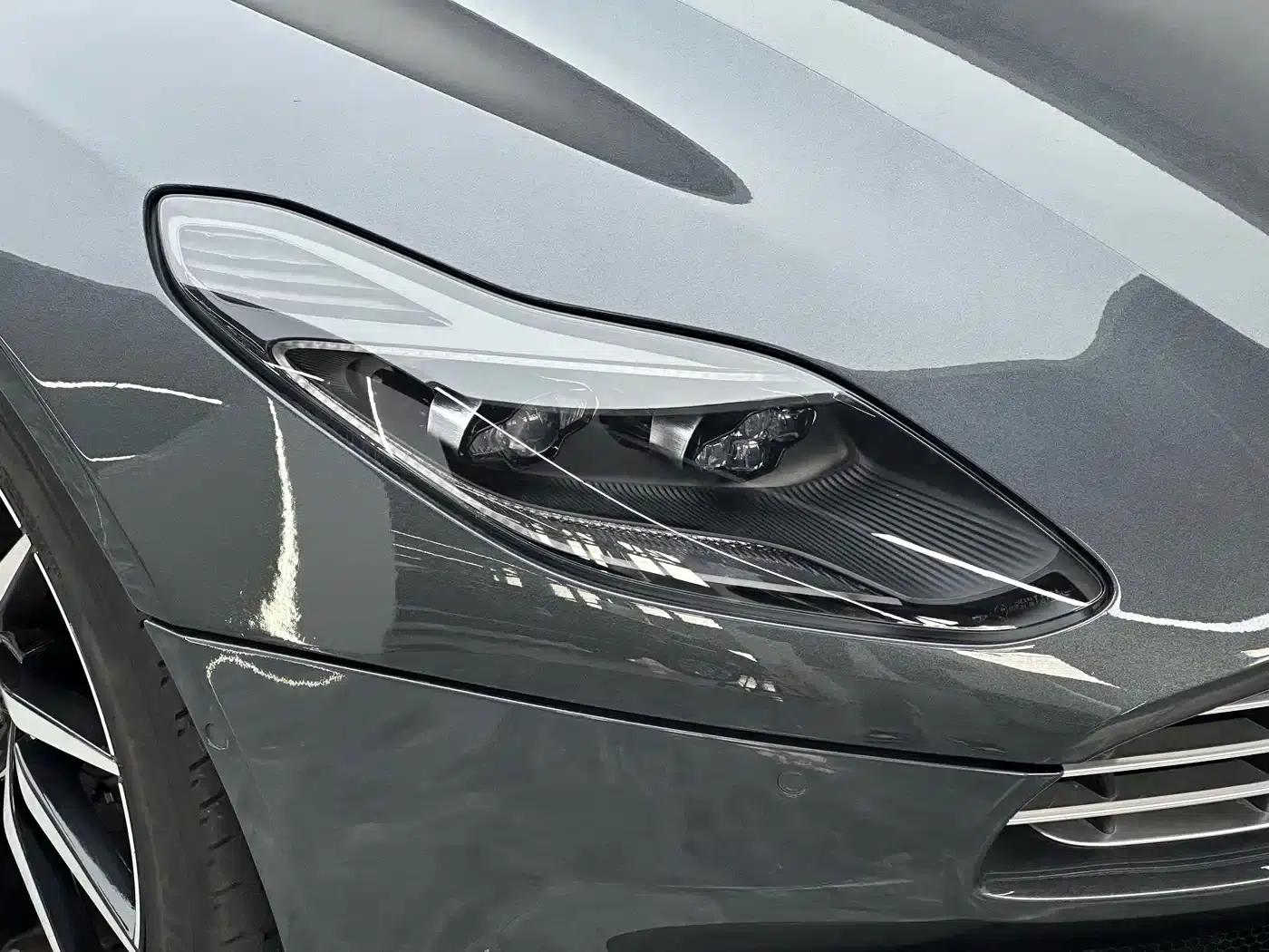 Aston Martin DB11 2019 4.0T V8 Coupe — миниатюра 13