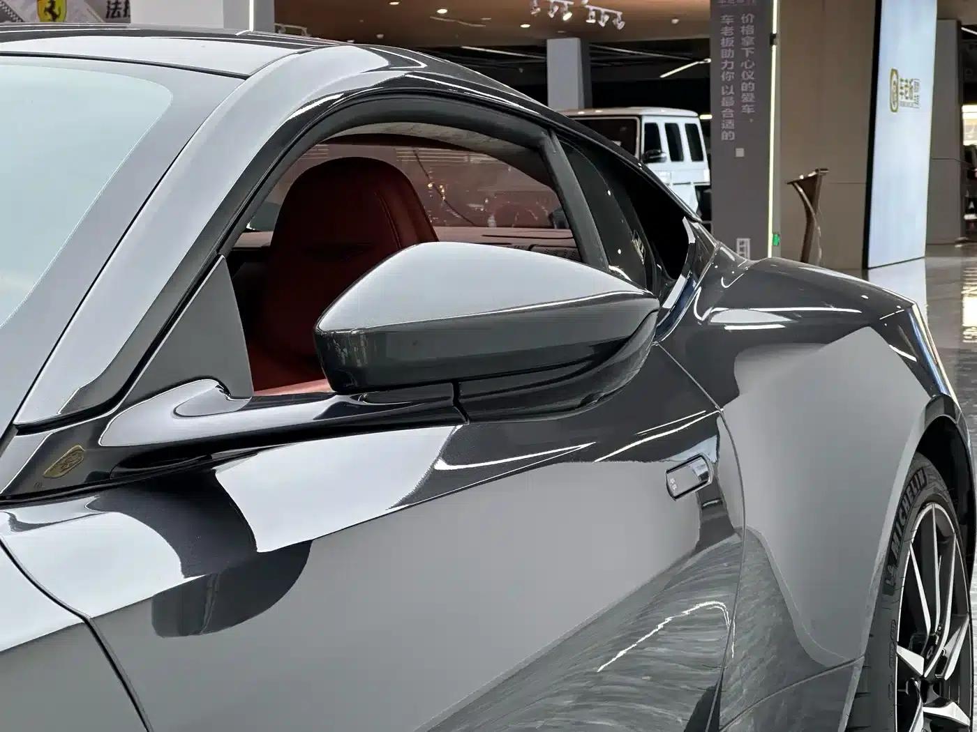 Aston Martin DB11 2019 4.0T V8 Coupe — миниатюра 17