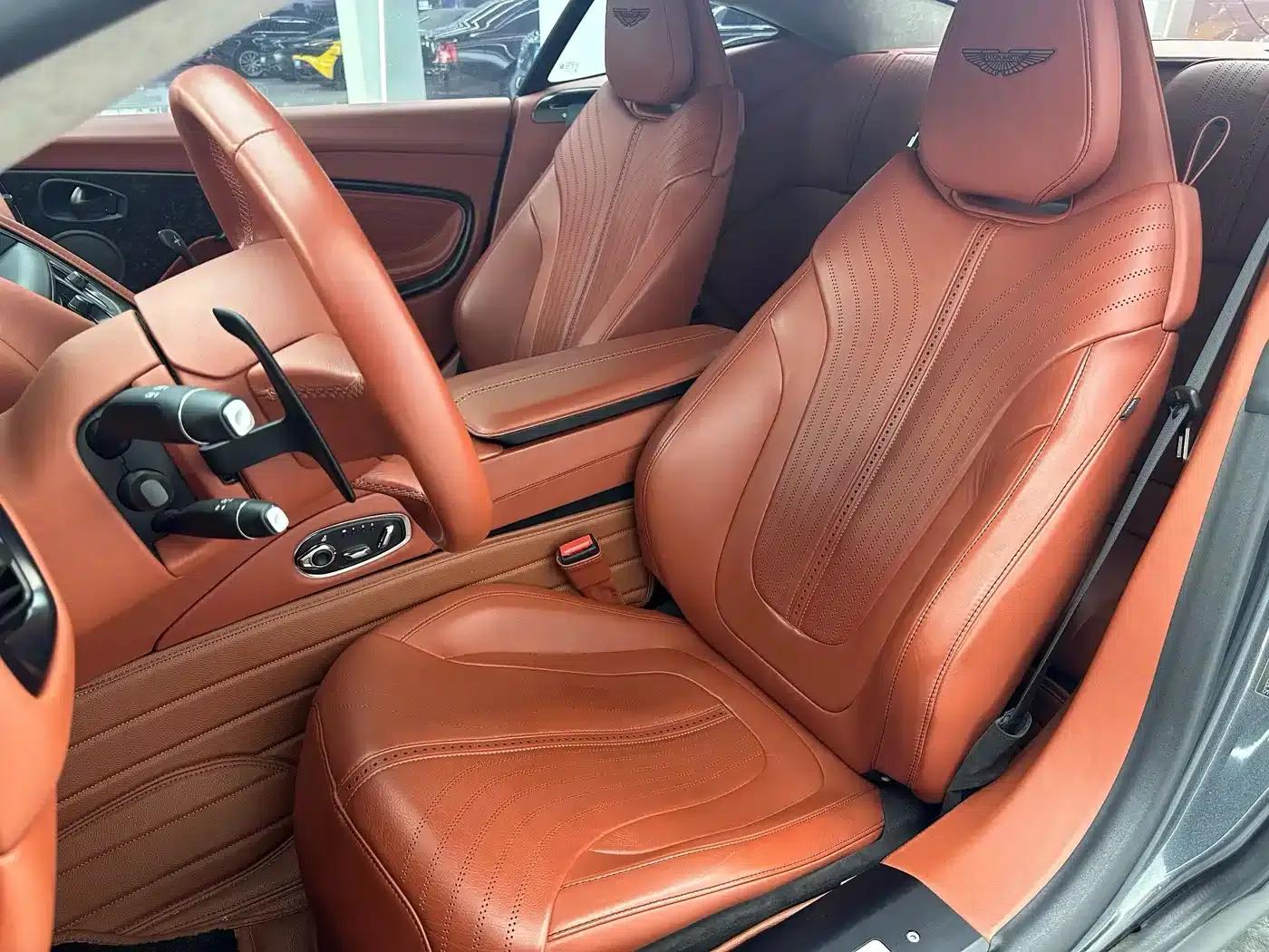 Aston Martin DB11 2019 4.0T V8 Coupe — миниатюра 22