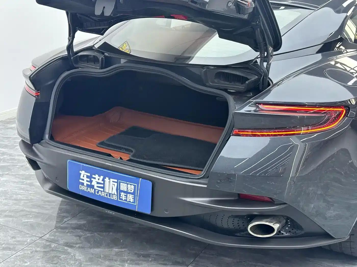 Aston Martin DB11 2019 4.0T V8 Coupe — миниатюра 28