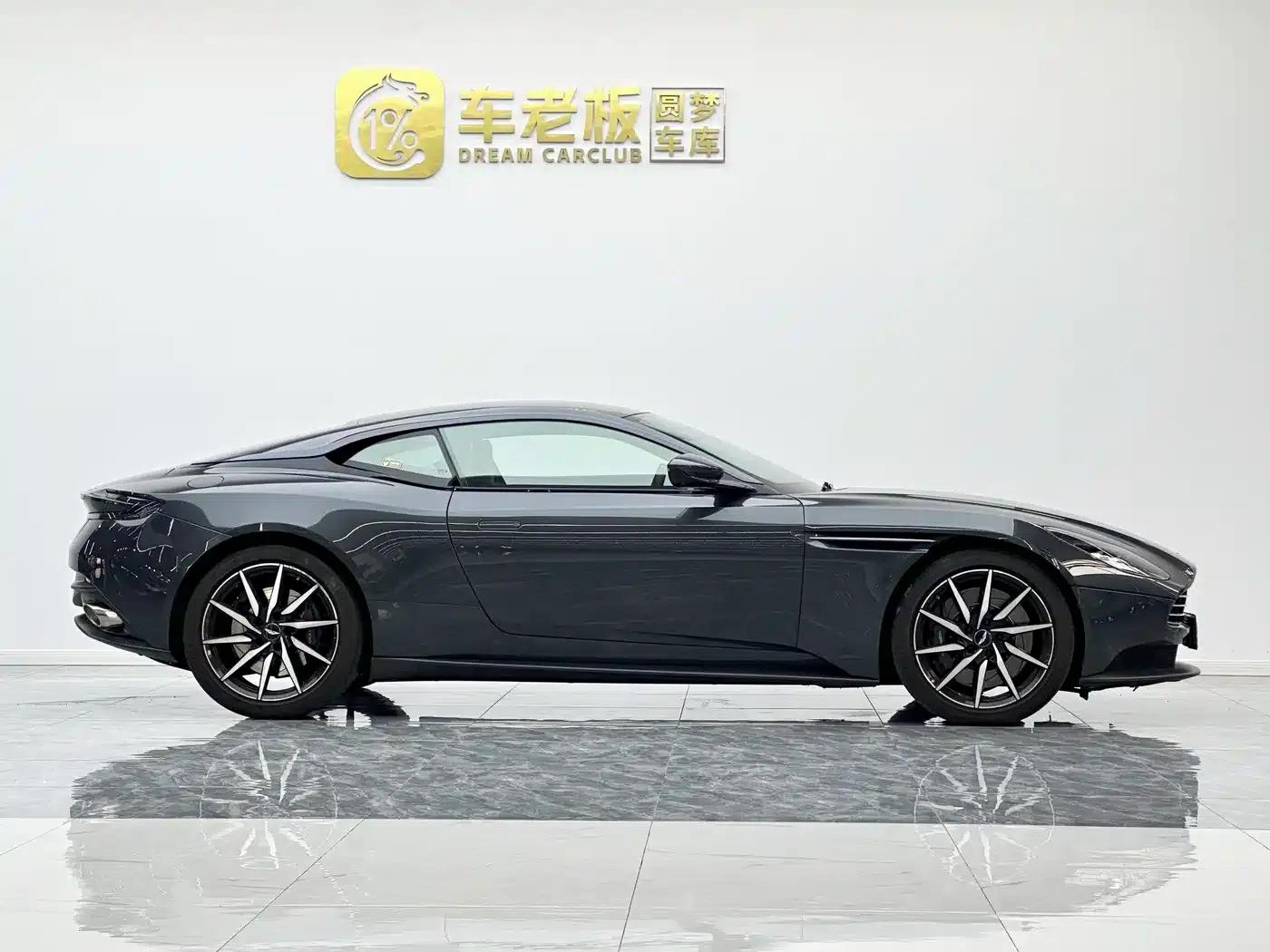 Aston Martin DB11 2019 4.0T V8 Coupe — миниатюра 7