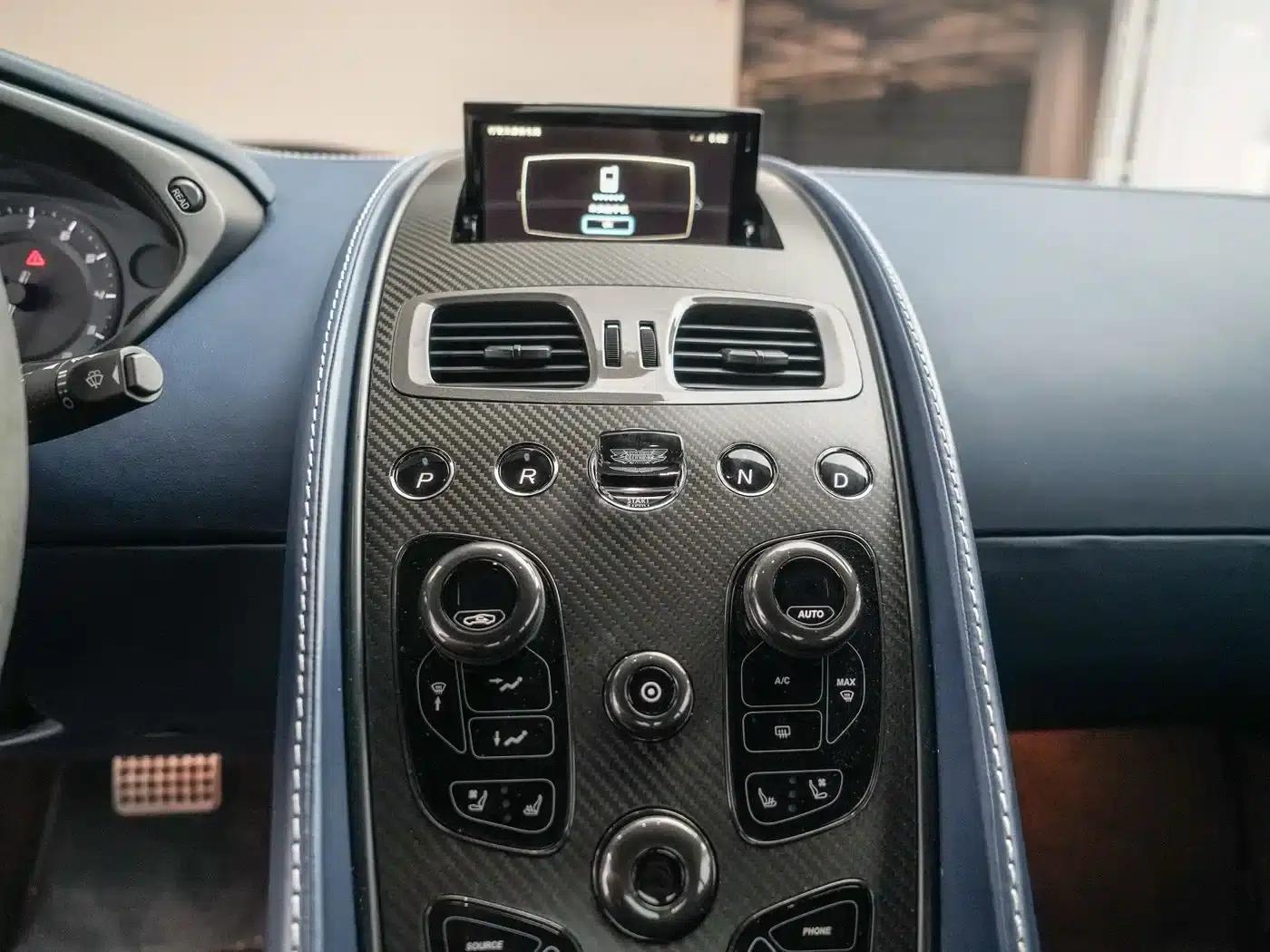 2013 Vanquish 6.0L Standard Model — миниатюра 11