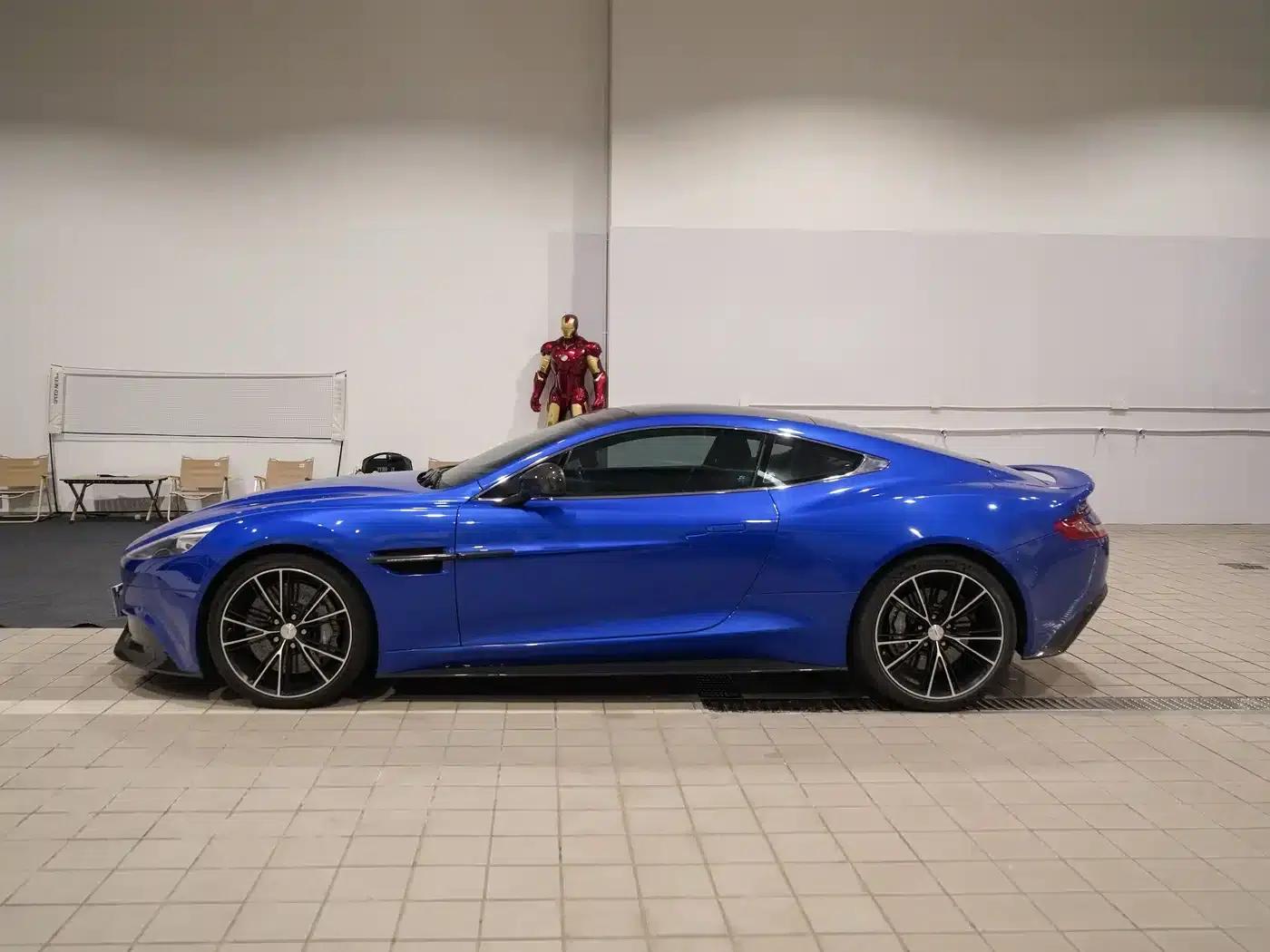 2013 Vanquish 6.0L Standard Model — миниатюра 5