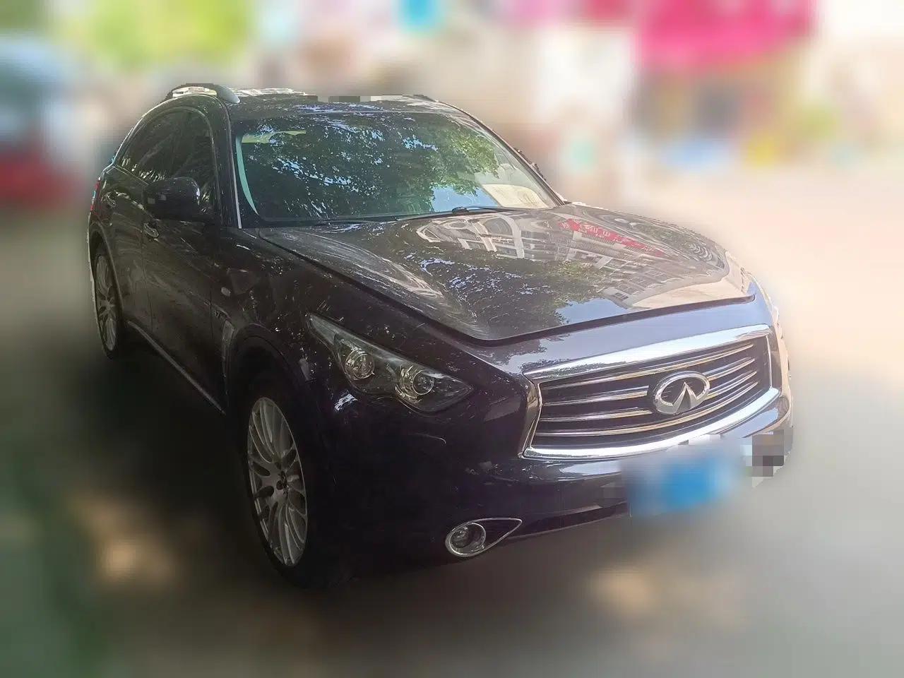 Infiniti QX70 2013 3.7L Standard Edition — миниатюра 3