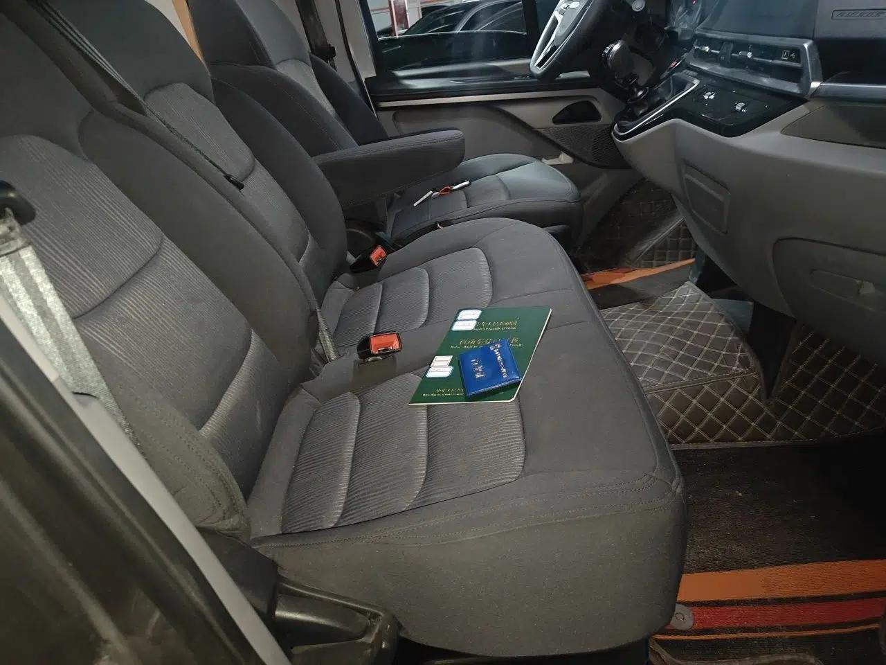 Iveco Fidato 2023 C30 Passenger Van 2.0T 93kW Manual Transmission Xingtu Edition Low Roof — миниатюра 17