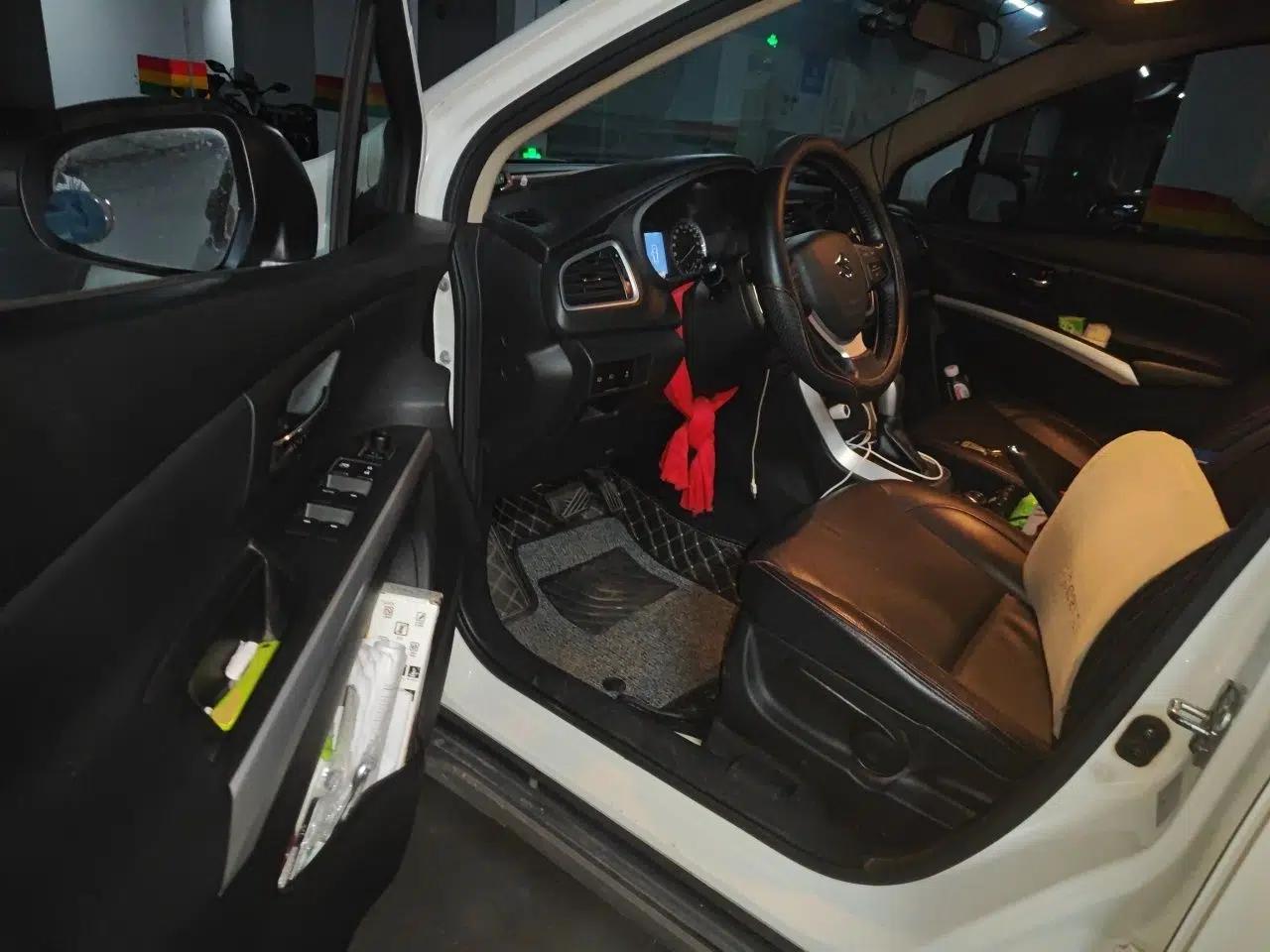 Suzuki S-Cross 2014 1.6L CVT Four-Wheel Drive Luxury Version — миниатюра 16