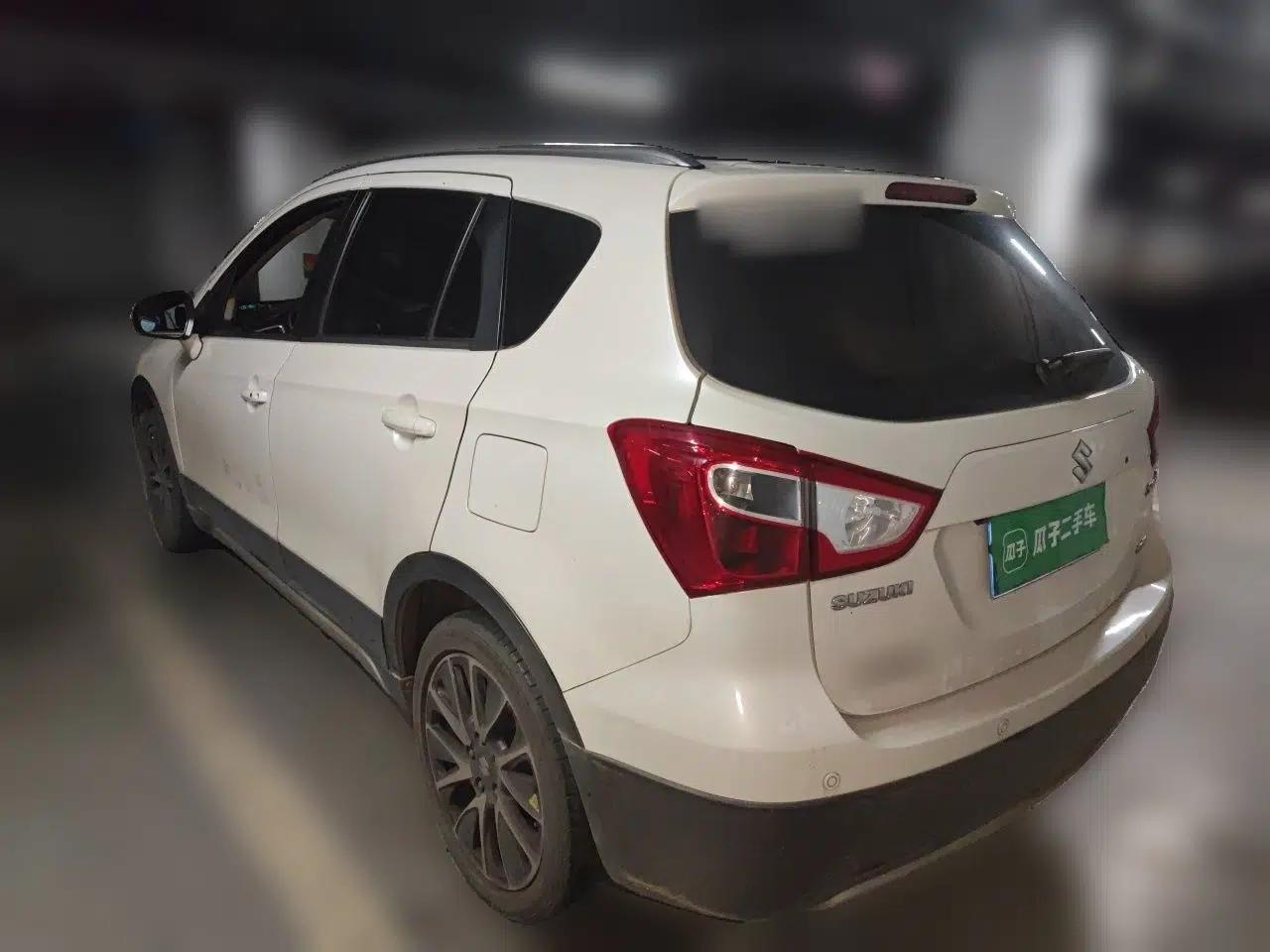 Suzuki S-Cross 2014 1.6L CVT Four-Wheel Drive Luxury Version — миниатюра 4