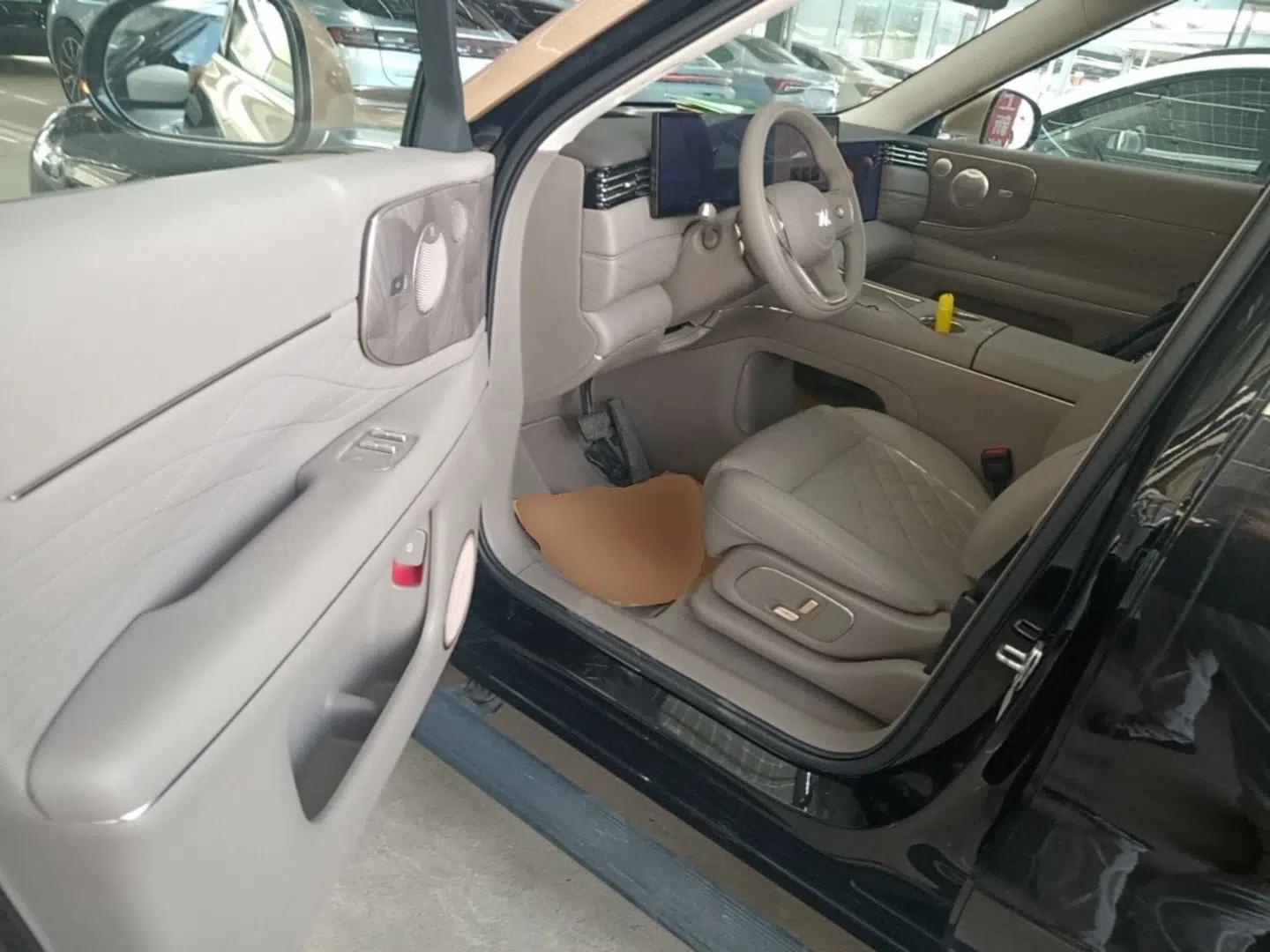 IM LS9 2026 Model 52 Ultra — миниатюра 17