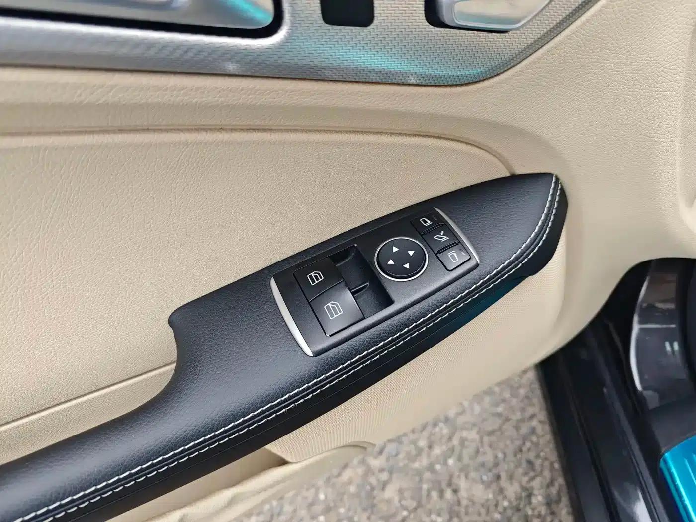 Mercedes-Benz SLC 2018 SLC 260 Dynamic — миниатюра 12