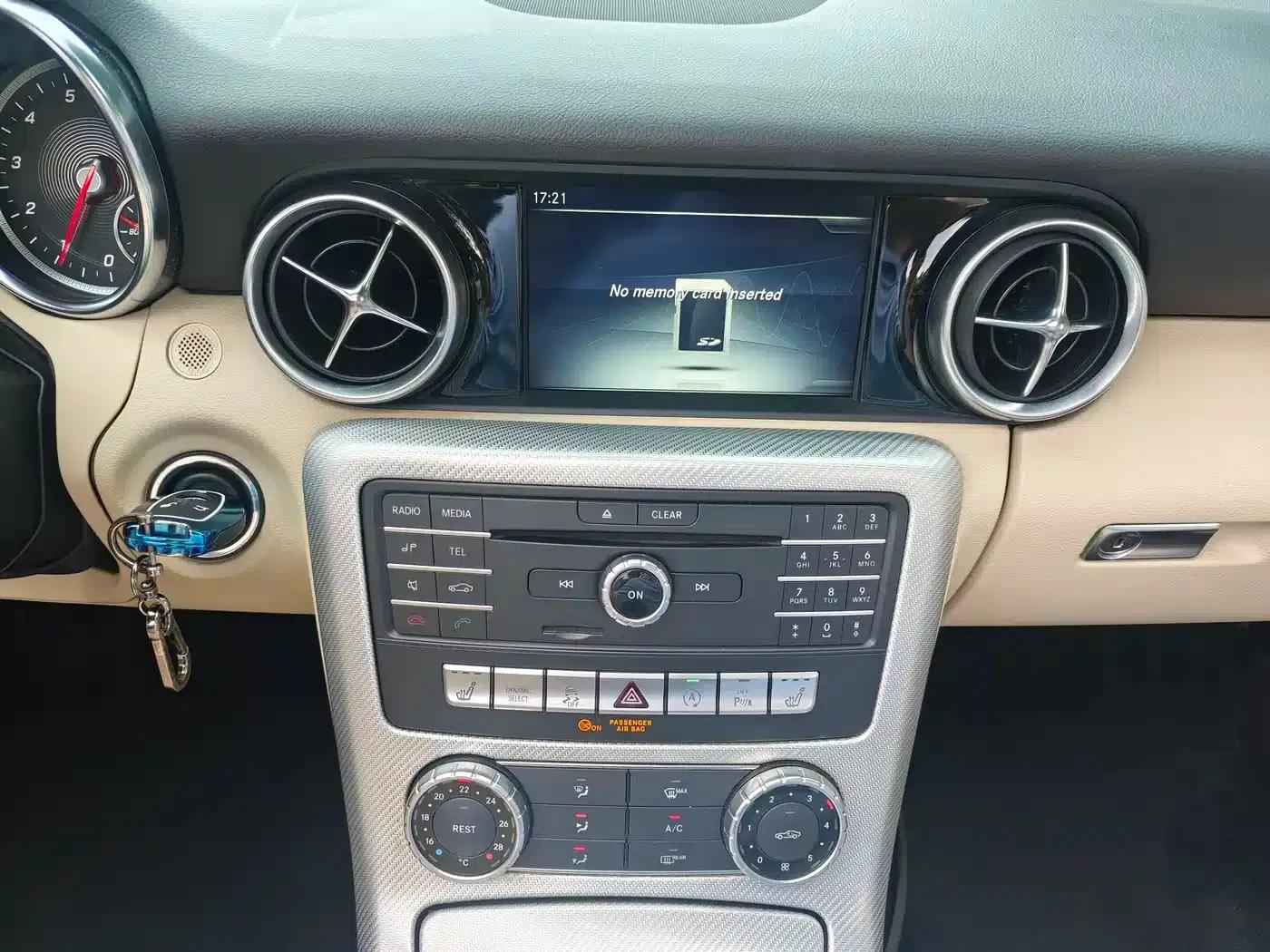 Mercedes-Benz SLC 2018 SLC 260 Dynamic — миниатюра 20