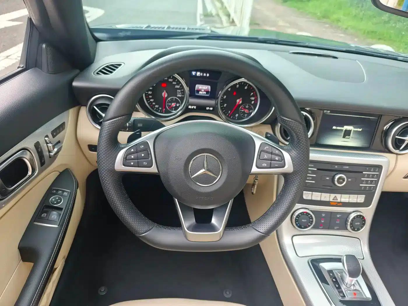 Mercedes-Benz SLC 2018 SLC 260 Dynamic — миниатюра 9