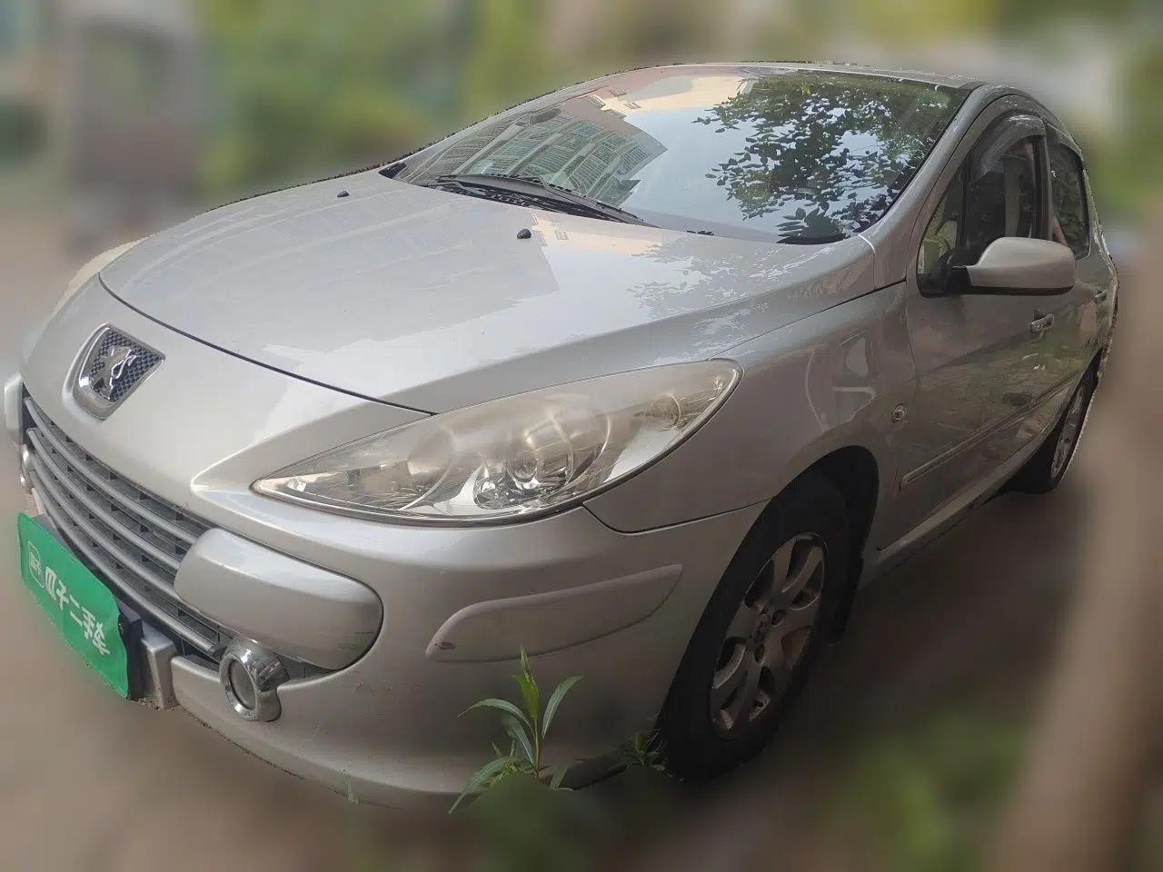 Peugeot 307 2010 Hatchback 1.6L Automatic Comfort Edition — миниатюра 1