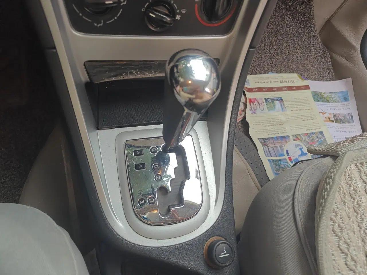 Peugeot 307 2010 Hatchback 1.6L Automatic Comfort Edition — миниатюра 14