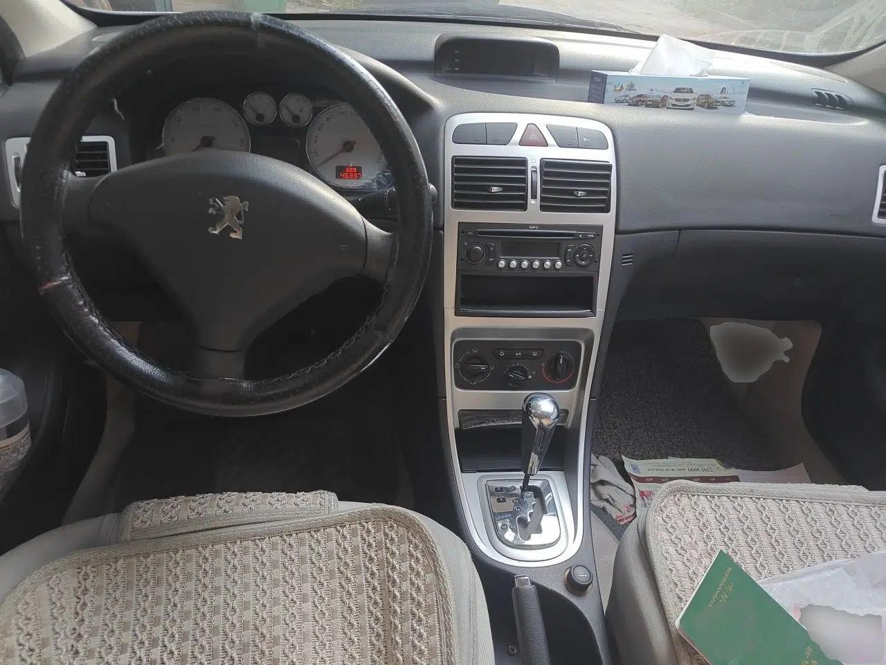 Peugeot 307 2010 Hatchback 1.6L Automatic Comfort Edition — миниатюра 9