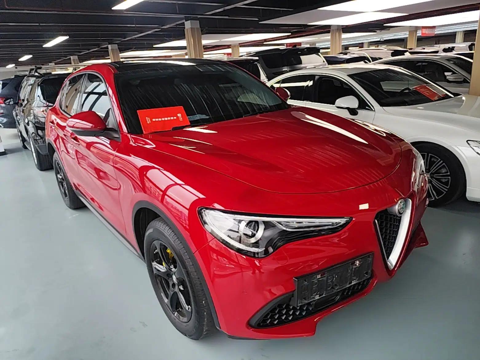 Alfa Romeo Stelvio 2017 2.0T 200HP Elite Edition — миниатюра 3