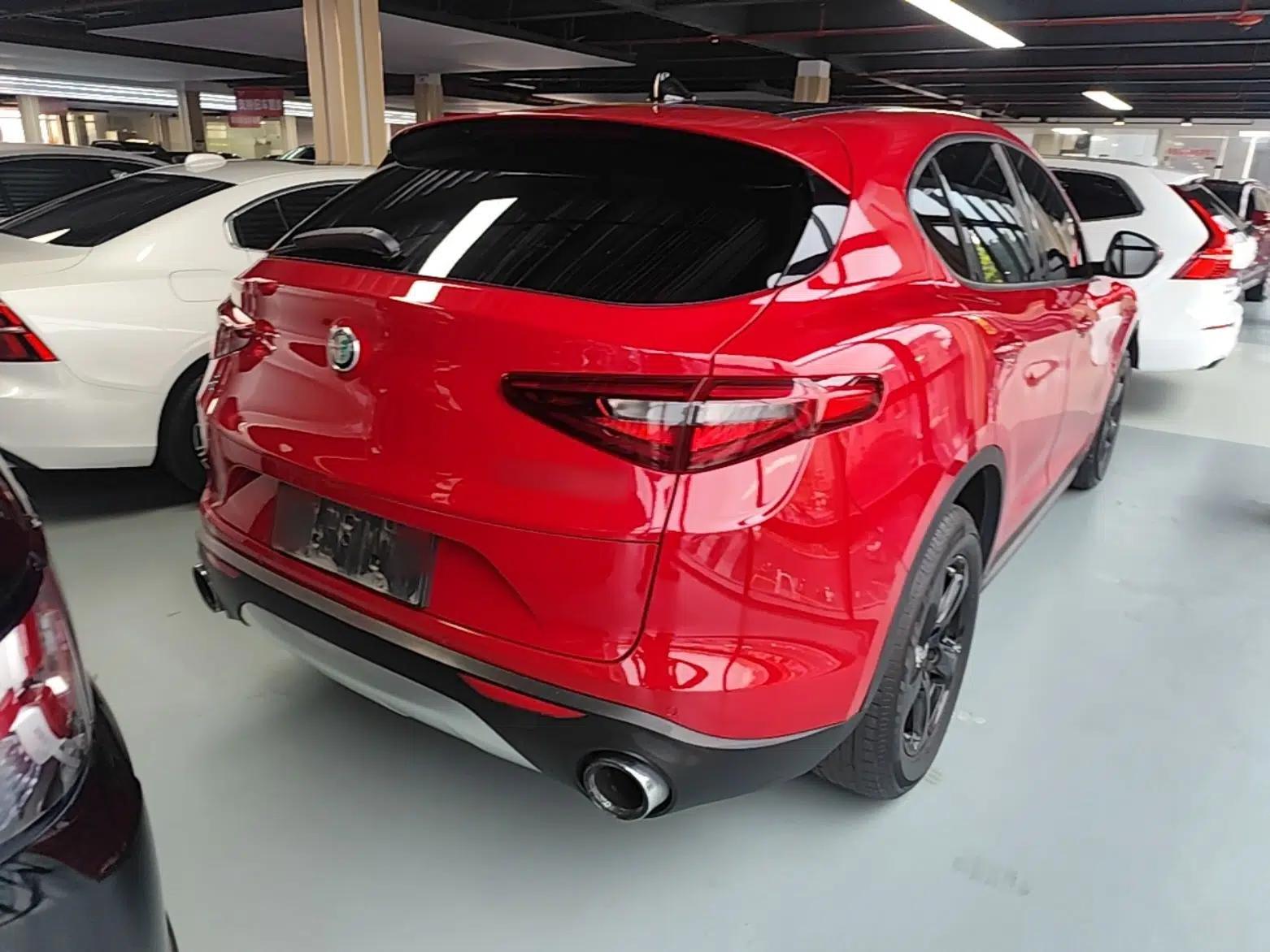 Alfa Romeo Stelvio 2017 2.0T 200HP Elite Edition — миниатюра 6