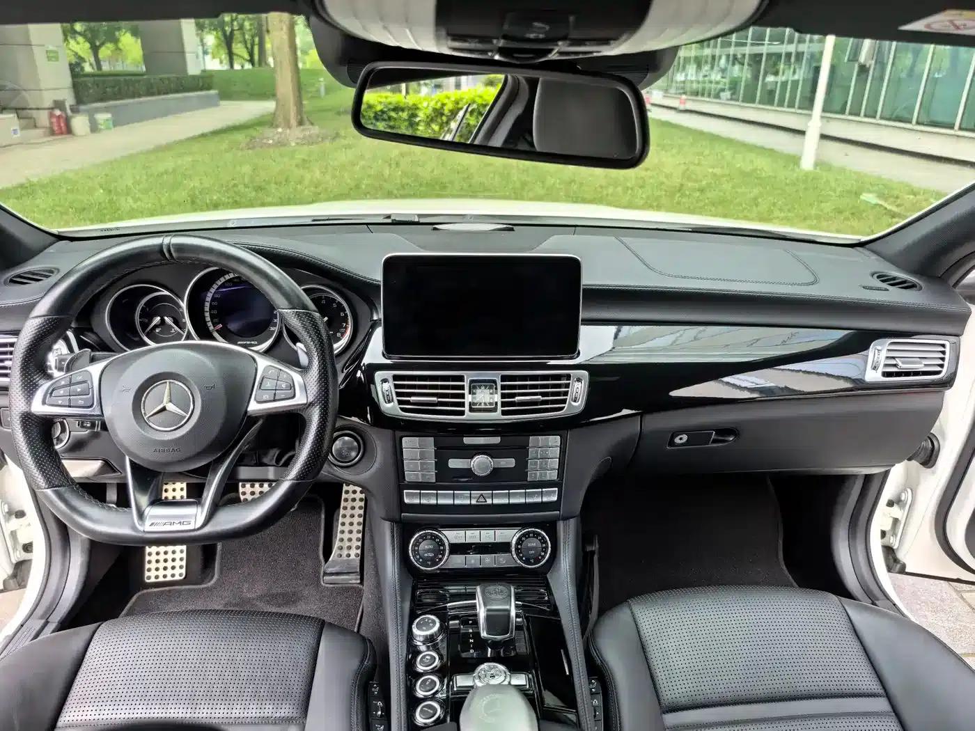 2015 Mercedes-Benz CLS AMG 63 4MATIC — миниатюра 27