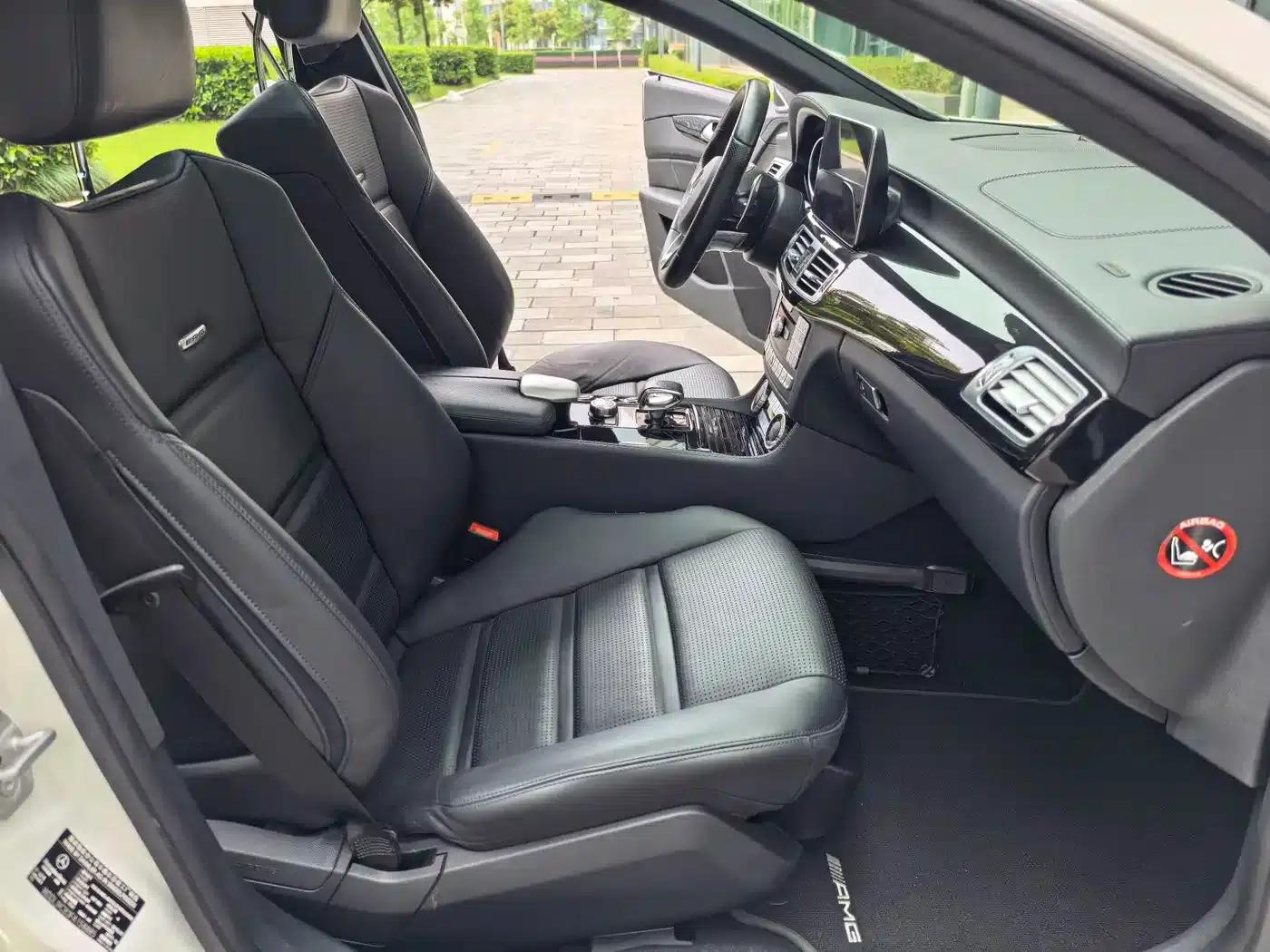 2015 Mercedes-Benz CLS AMG 63 4MATIC — миниатюра 31