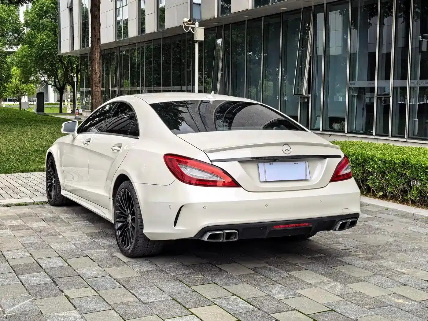 2015 Mercedes-Benz CLS AMG 63 4MATIC — миниатюра 48