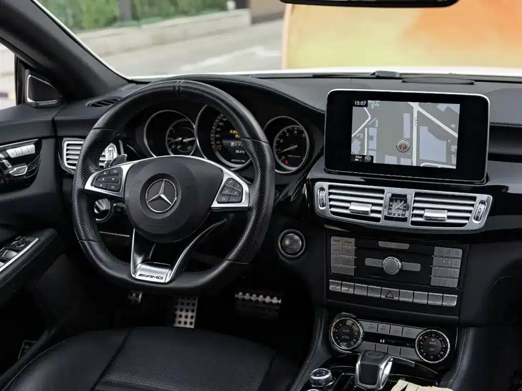 2015 Mercedes-Benz CLS AMG 63 4MATIC — миниатюра 11