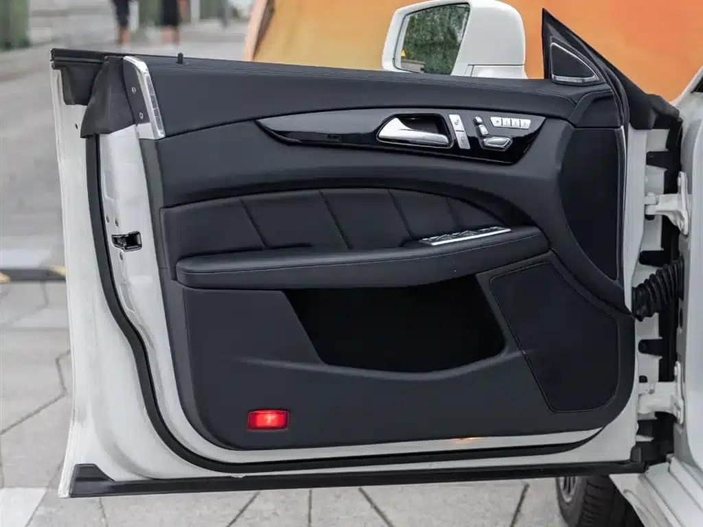 2015 Mercedes-Benz CLS AMG 63 4MATIC — миниатюра 16