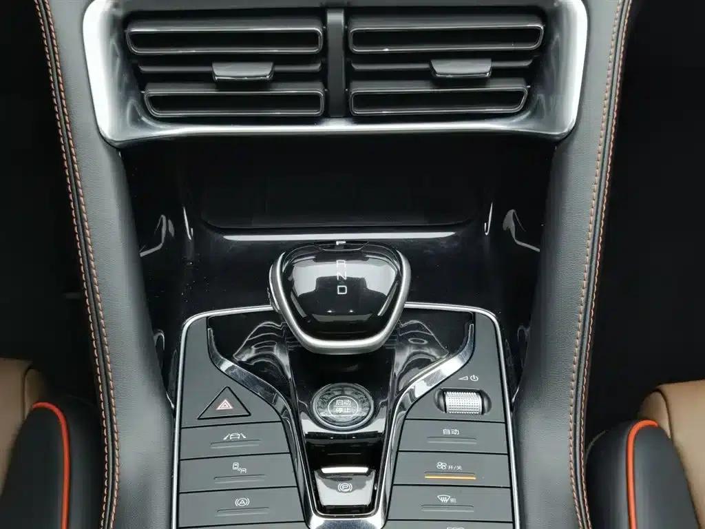 Song PLUS 2020 1.5T Automatic Flagship Edition — миниатюра 13