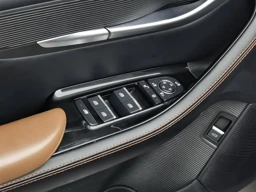 Song PLUS 2020 1.5T Automatic Flagship Edition — миниатюра 9