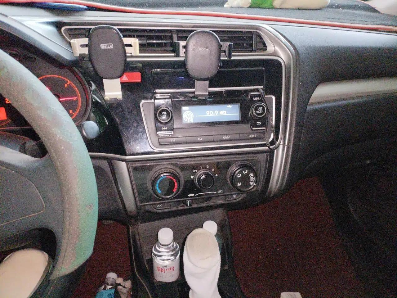 Honda Greiz 2016 1.5L CVT Classic Edition — миниатюра 13