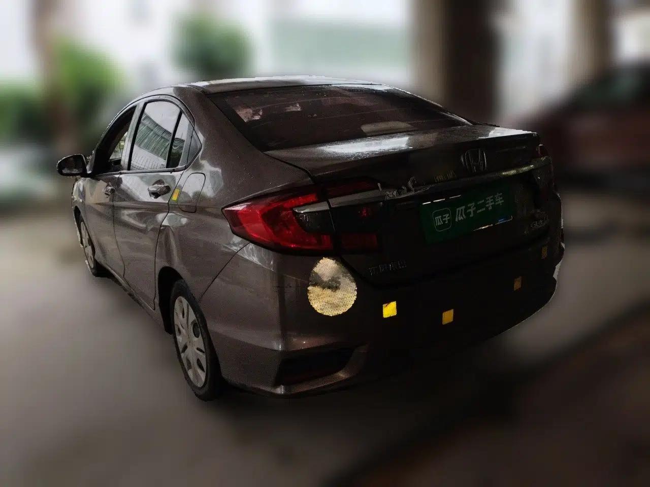 Honda Greiz 2016 1.5L CVT Classic Edition — миниатюра 4