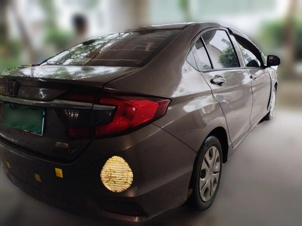Honda Greiz 2016 1.5L CVT Classic Edition — миниатюра 6
