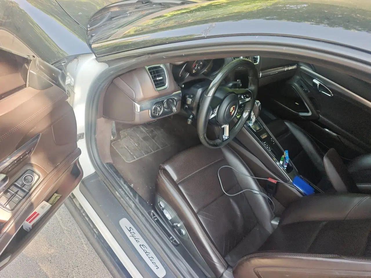 Porsche Cayman 2015 Cayman Style Edition 2.7L — миниатюра 19