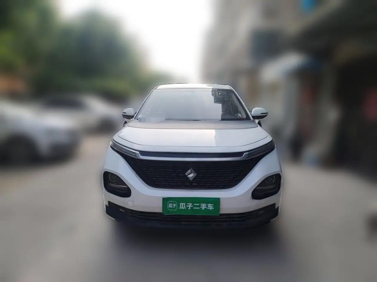 Baojun RM-5 2019 1.5T Manual Elite Version with 24-Hour Online Service 7 Seats — миниатюра 2