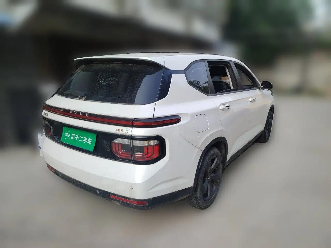 Baojun RM-5 2019 1.5T Manual Elite Version with 24-Hour Online Service 7 Seats — миниатюра 6