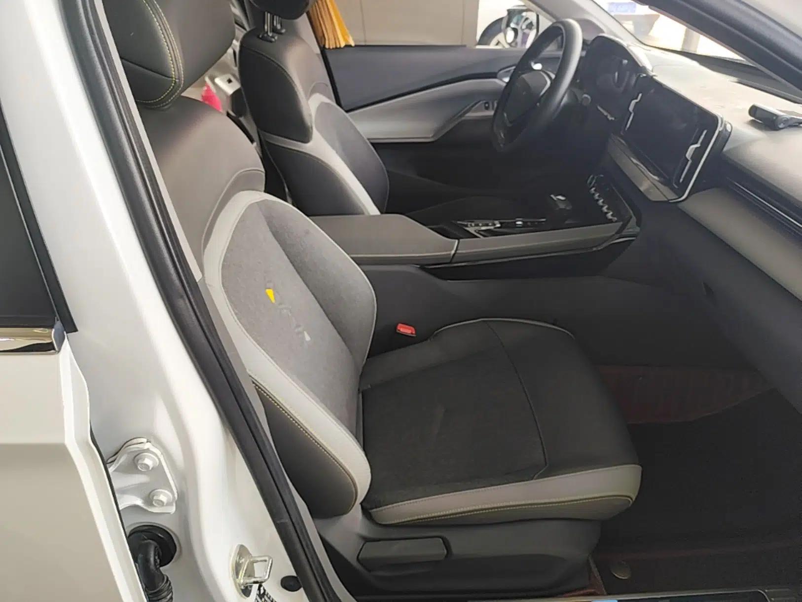 Baojun RC-5 2020 1.5T CVT Smart Luxury Edition — миниатюра 19